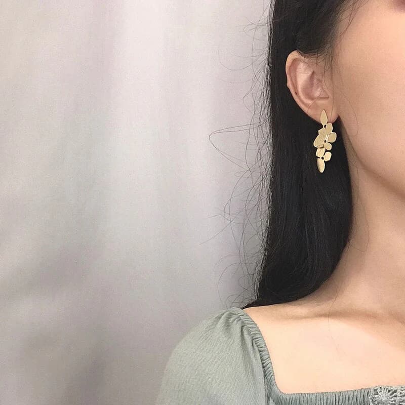 Elegant Timeless Leaf Retro Earrings | Vintage Leaf Statement Earrings for Women